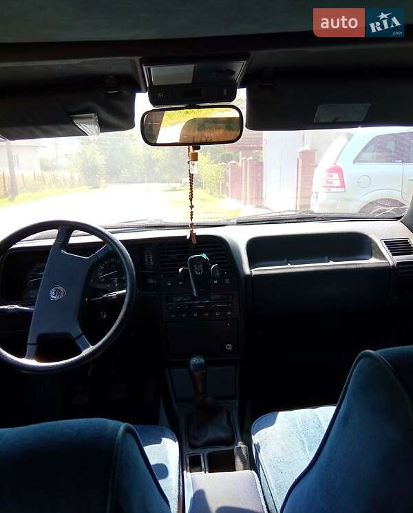 Седан Lancia Thema 1988 в Львове