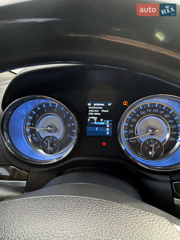 Седан Lancia Thema 2012 в Черновцах