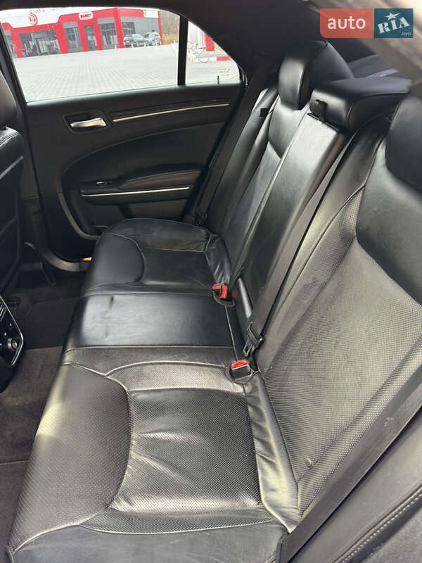 Седан Lancia Thema 2012 в Черновцах