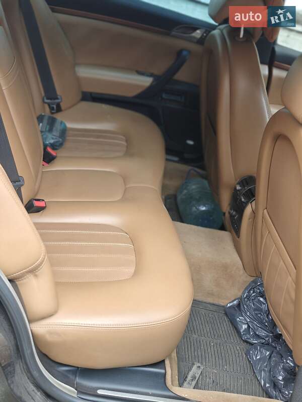 Седан Lancia Thesis 2004 в Киеве