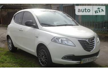 Хэтчбек Lancia Ypsilon 2013 в Львове