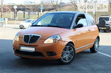 Хэтчбек Lancia Ypsilon 2008 в Киеве