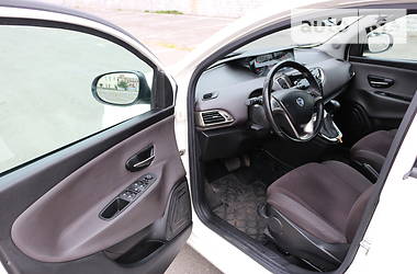 Хэтчбек Lancia Ypsilon 2013 в Киеве