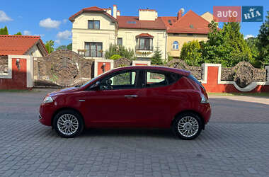 Хэтчбек Lancia Ypsilon 2014 в 