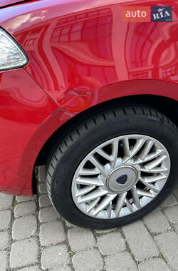 Хэтчбек Lancia Ypsilon 2014 в 