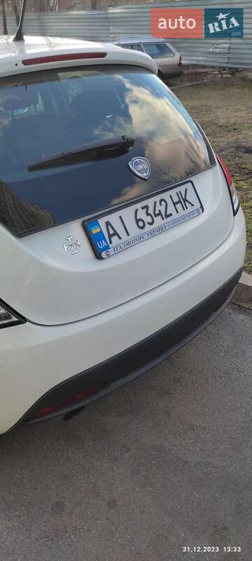 Хетчбек Lancia Ypsilon 2013 в Києві фото 29 Хетчбек Lancia Ypsilon 2013 в Києві