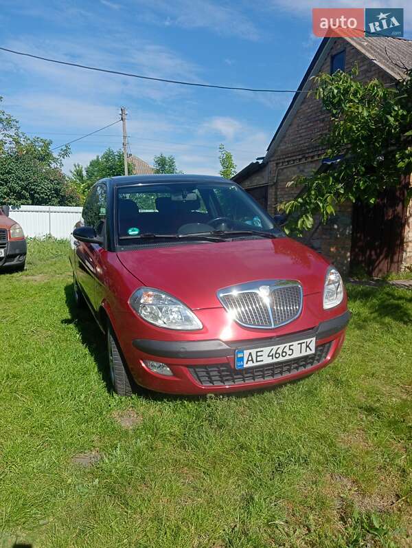 Купе Lancia Ypsilon 2006 в Киеве