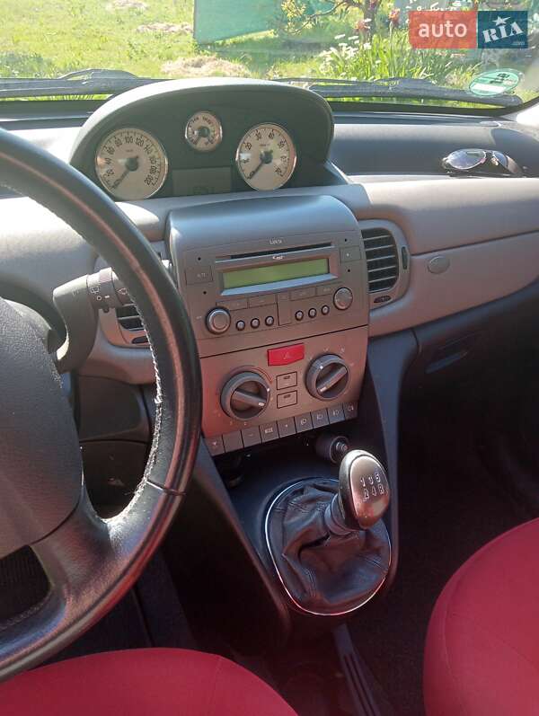 Купе Lancia Ypsilon 2006 в Киеве
