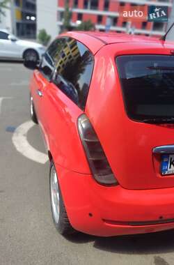 Хэтчбек Lancia Ypsilon 2008 в 