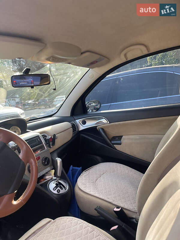 Хэтчбек Lancia Ypsilon 2008 в Запорожье фото 4 Хэтчбек Lancia Ypsilon 2008 в Запорожье