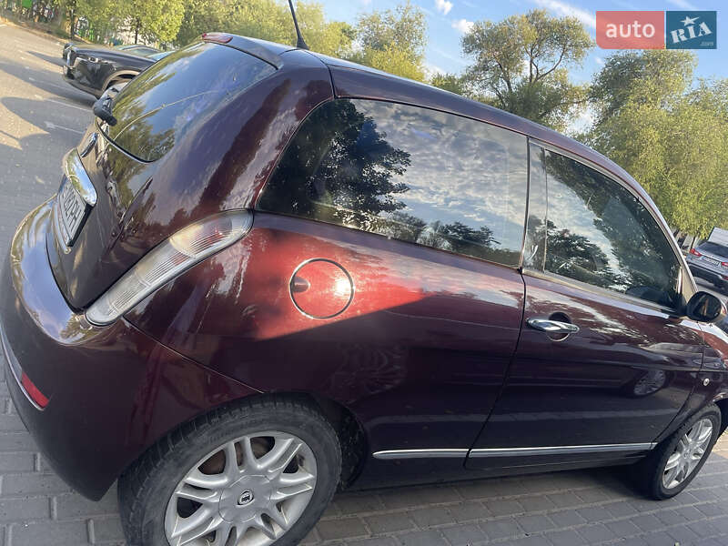 Хэтчбек Lancia Ypsilon 2008 в Запорожье фото 9 Хэтчбек Lancia Ypsilon 2008 в Запорожье