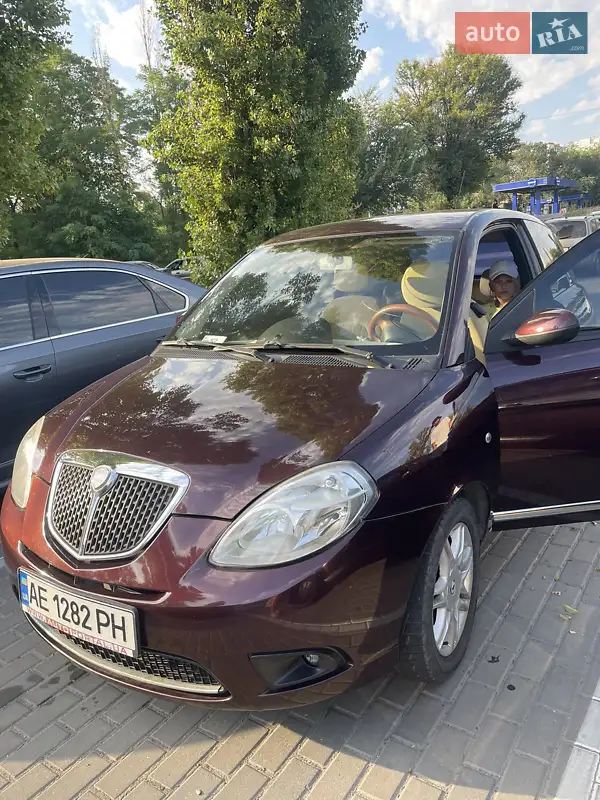Lancia Ypsilon 2008