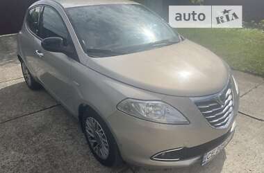 Хетчбек Lancia Ypsilon 2012 в Ужгороді