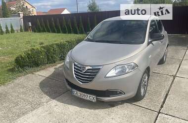 Хетчбек Lancia Ypsilon 2012 в Ужгороді