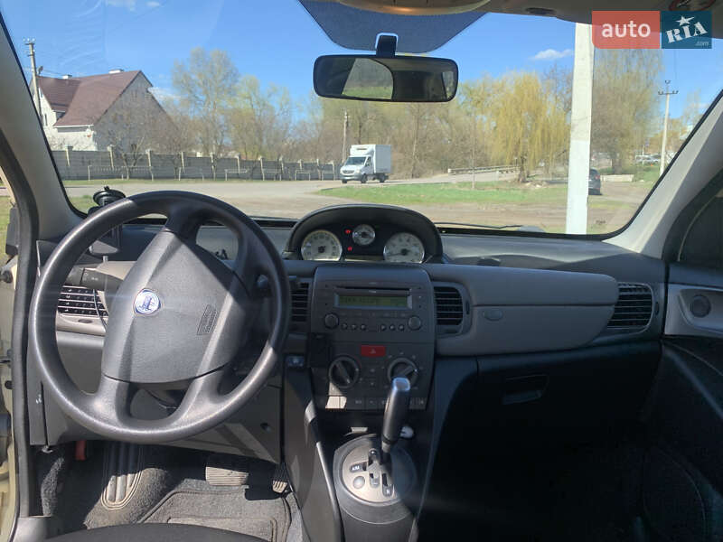 Хэтчбек Lancia Ypsilon 2006 в Киеве