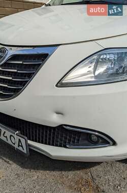 Хэтчбек Lancia Ypsilon 2013 в 