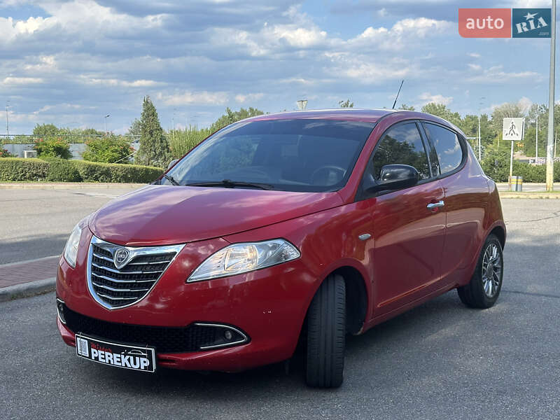 Хетчбек Lancia Ypsilon 2012 в Києві