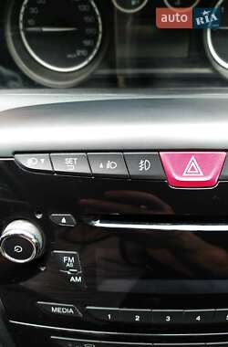 Хэтчбек Lancia Ypsilon 2012 в 