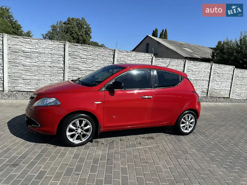 Lancia Ypsilon 2012
