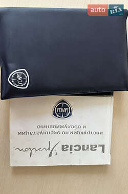Хэтчбек Lancia Ypsilon 2012 в 