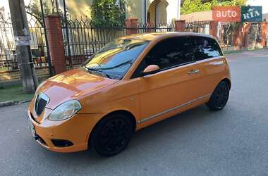 Хэтчбек Lancia Ypsilon 2008 в 