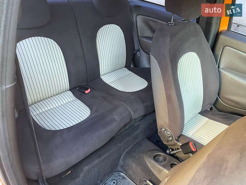 Хэтчбек Lancia Ypsilon 2008 в Киеве фото 13 Хэтчбек Lancia Ypsilon 2008 в Киеве