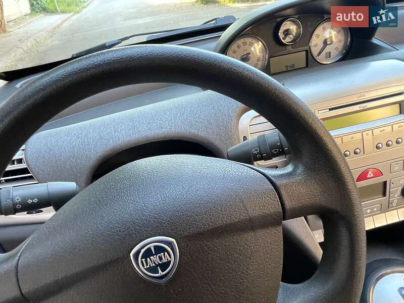 Хэтчбек Lancia Ypsilon 2008 в Киеве фото 18 Хэтчбек Lancia Ypsilon 2008 в Киеве