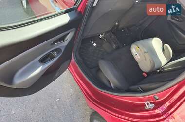 Хетчбек Lancia Ypsilon 2013 в 