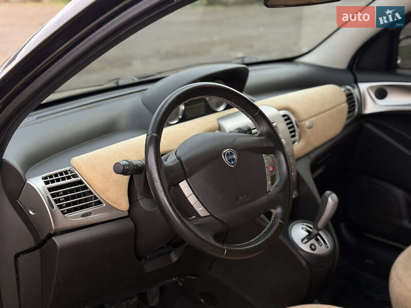 Хетчбек Lancia Ypsilon 2007 в Івано-Франківську фото 6 Хетчбек Lancia Ypsilon 2007 в Івано-Франківську