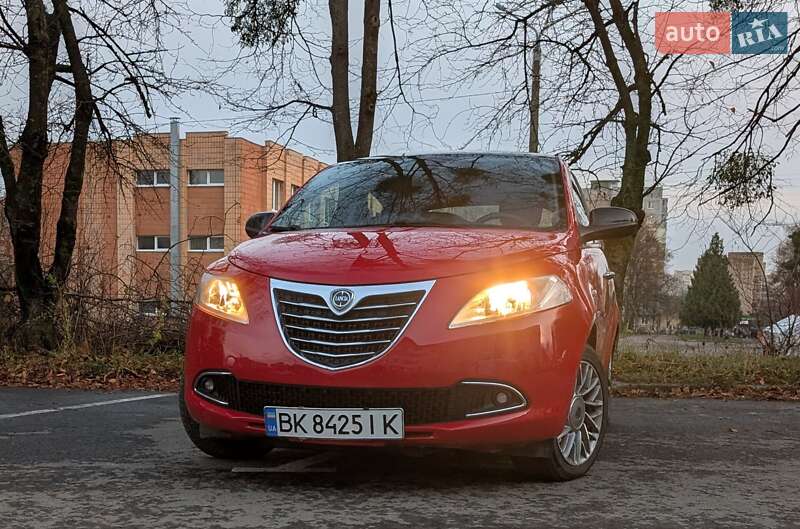 Хетчбек Lancia Ypsilon 2012 в Рівному фото 11 Хетчбек Lancia Ypsilon 2012 в Рівному