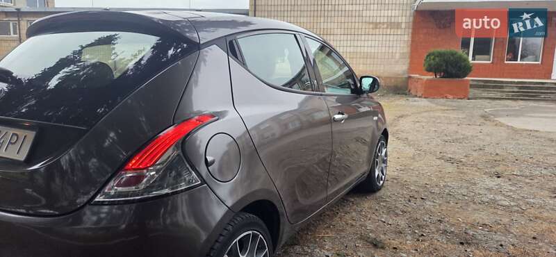 Хетчбек Lancia Ypsilon 2012 в Дубні фото 5 Хетчбек Lancia Ypsilon 2012 в Дубні