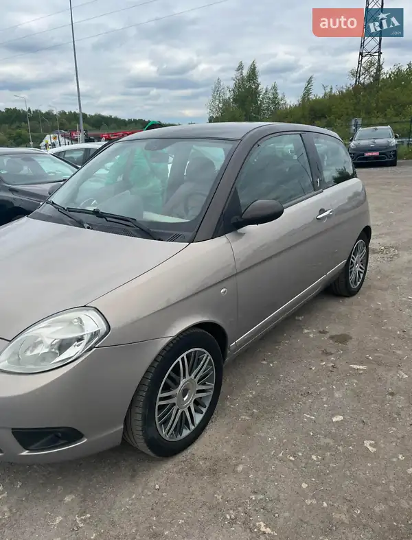 Lancia Ypsilon 2008