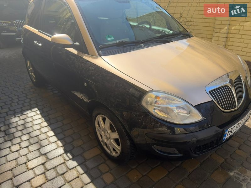 Хетчбек Lancia Ypsilon 2005 в Львові