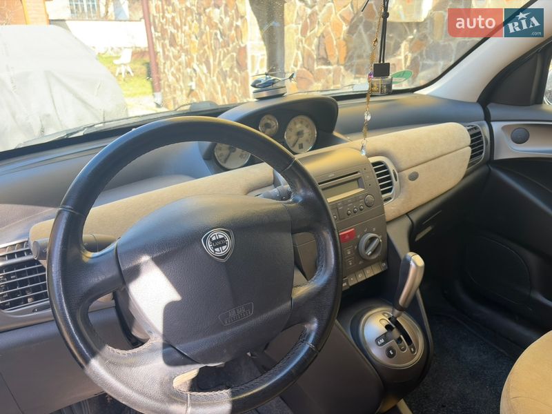 Хетчбек Lancia Ypsilon 2005 в Львові