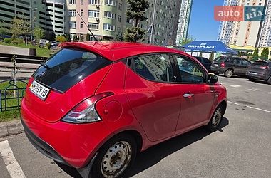 Хэтчбек Lancia Ypsilon 2012 в Киеве