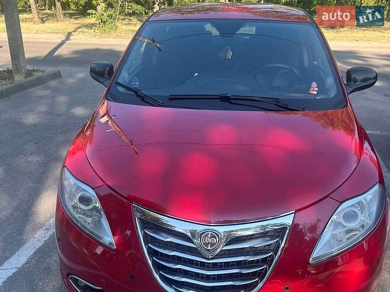 Lancia Ypsilon, фото з оголошення