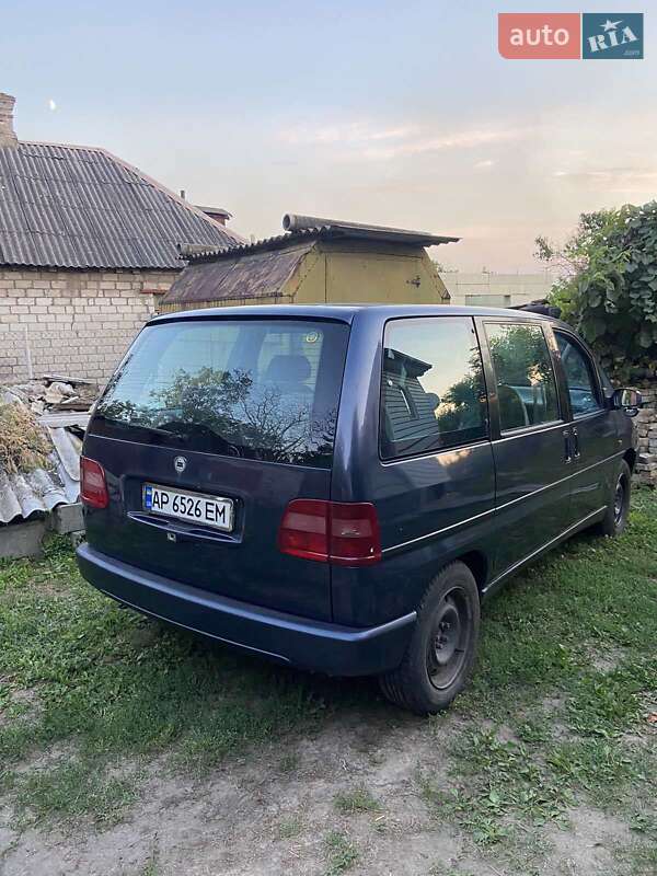 Минивэн Lancia Zeta 1995 в Запорожье