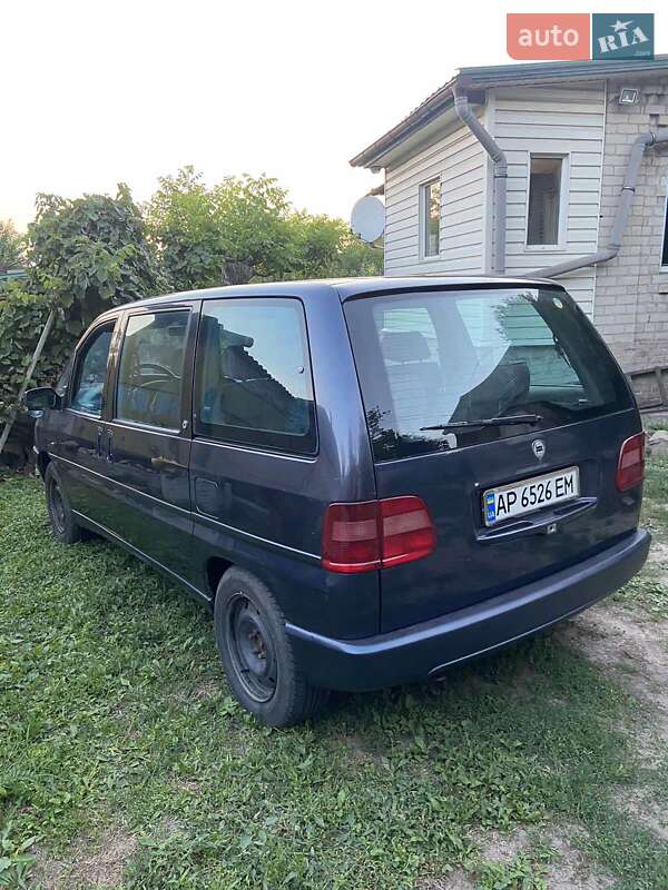 Минивэн Lancia Zeta 1995 в Запорожье