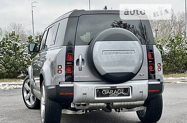 Внедорожник / Кроссовер Land Rover Defender 2022 в 