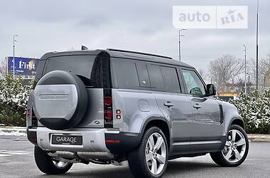 Внедорожник / Кроссовер Land Rover Defender 2022 в 