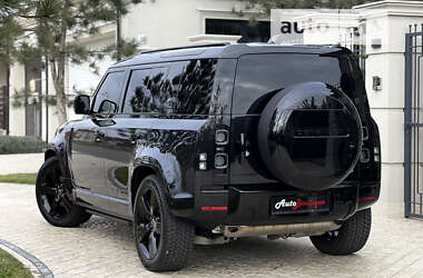 Внедорожник / Кроссовер Land Rover Defender 2022 в 