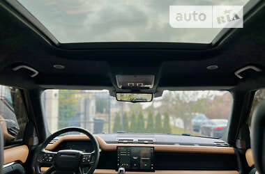 Внедорожник / Кроссовер Land Rover Defender 2022 в 