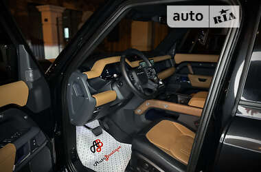 Внедорожник / Кроссовер Land Rover Defender 2022 в 