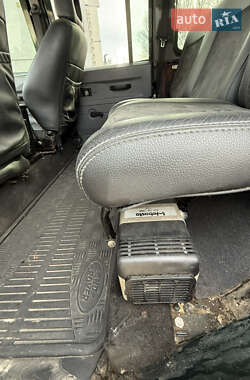 Позашляховик / Кросовер Land Rover Defender 2002 в Тернополі