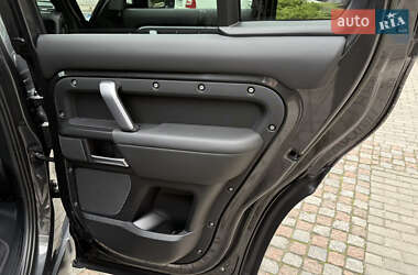 Внедорожник / Кроссовер Land Rover Defender 2022 в 