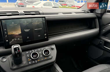 Внедорожник / Кроссовер Land Rover Defender 2022 в 