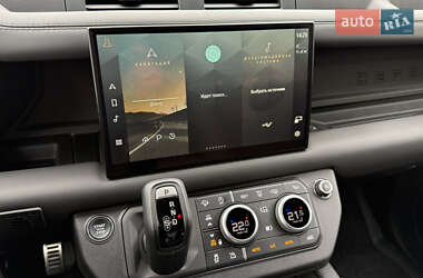 Внедорожник / Кроссовер Land Rover Defender 2022 в 