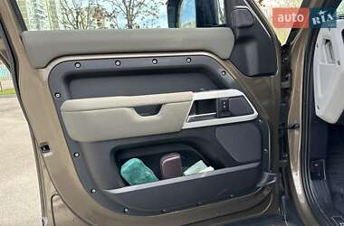 Позашляховик / Кросовер Land Rover Defender 2021 в 