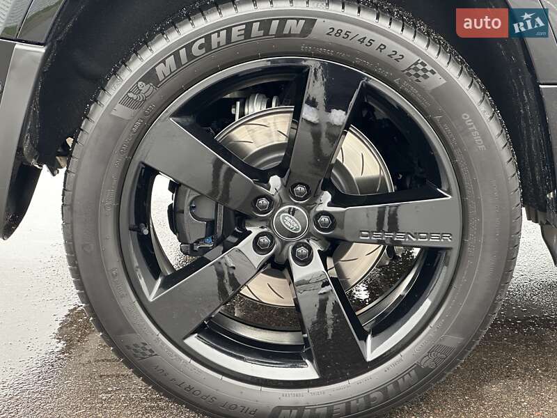 Внедорожник / Кроссовер Land Rover Defender 2023 в Киеве