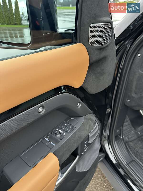 Внедорожник / Кроссовер Land Rover Defender 2023 в Киеве